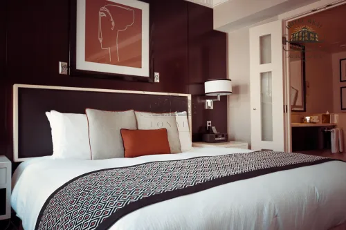 olichel-hotel-room-1447201_1920.jpg